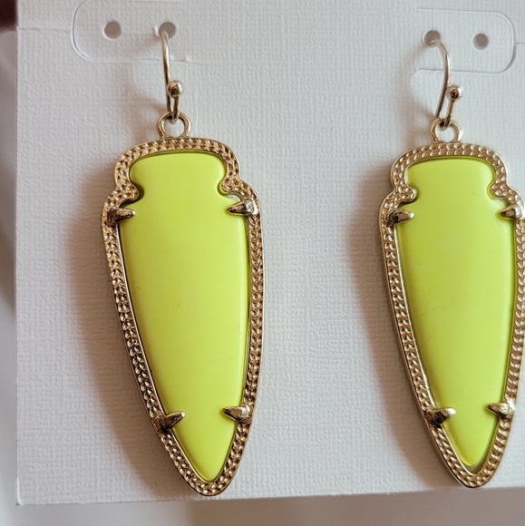 Rare Neon Yellow Kendra Scott Sky Earrings in gold - Picture 13 of 16